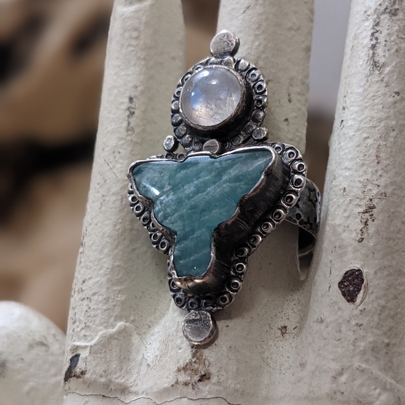 Sterling Aventurine Luna Moth & Moonstone Ring - Picture 4 of 9